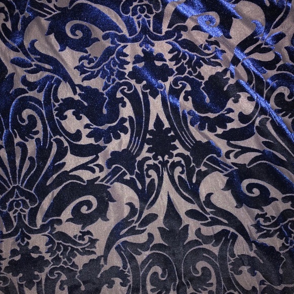 $10 SALE! πGORGEOUS BLUE VELVET DRESS XS - Picture 2 of 2